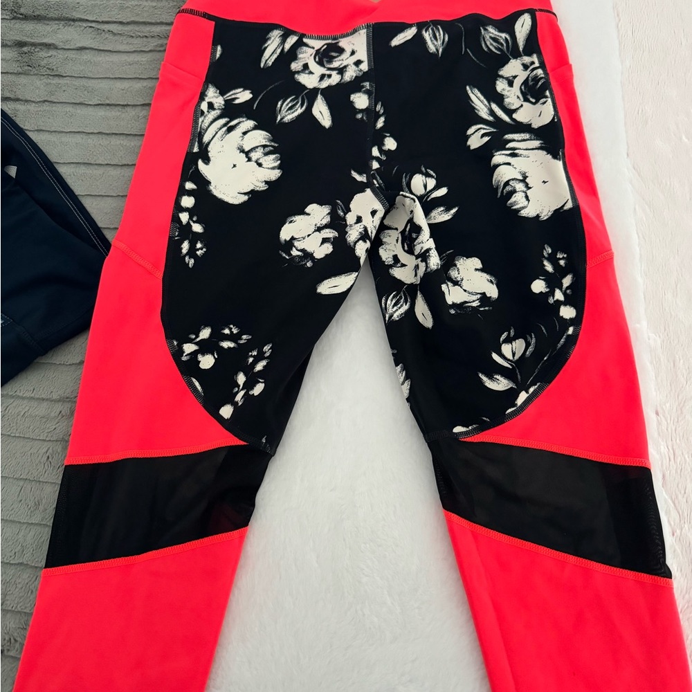 LulaRoe Rise workout pants - Picture 4 of 5